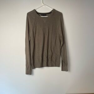 762. Banana Republic Men’s Sweater